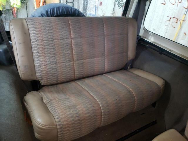 Photo 6 from auction – 1999 JEEP WRANGLER with VIN 1J4FY19S7XP440788