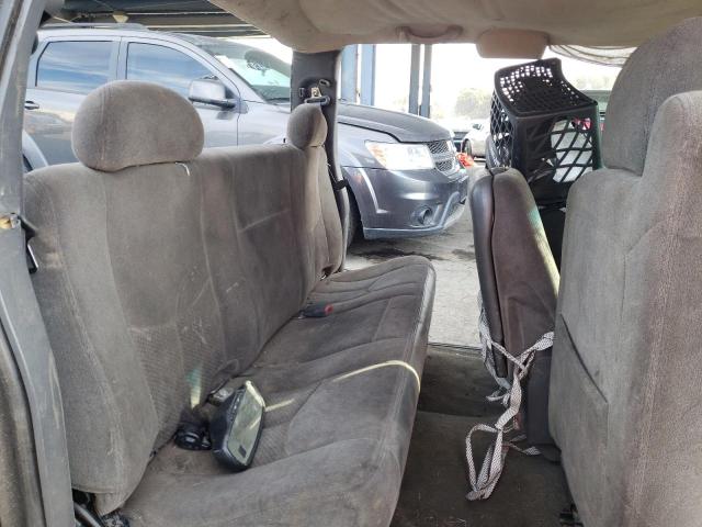 Photo 6 from auction – 2004 CHEVROLET SILVERADO with VIN 1GCHC29U14E310923
