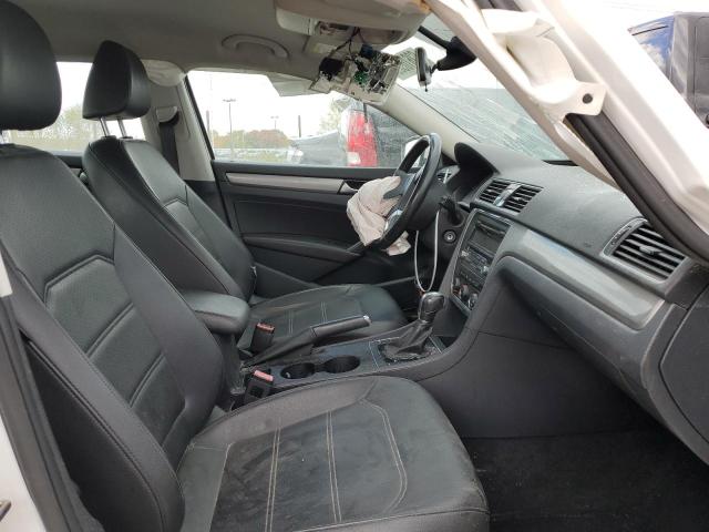 Photo 5 from auction – 2014 VOLKSWAGEN PASSAT S with VIN 1VWAT7A37EC081580