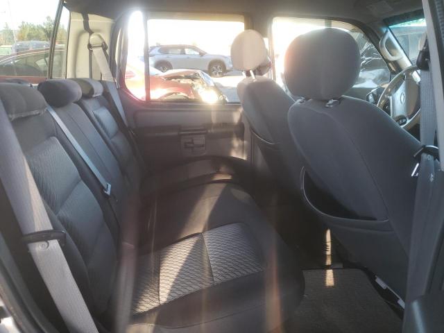 Photo 6 from auction – 2004 FORD EXPLORER S with VIN 1FMZU67K24UB43077