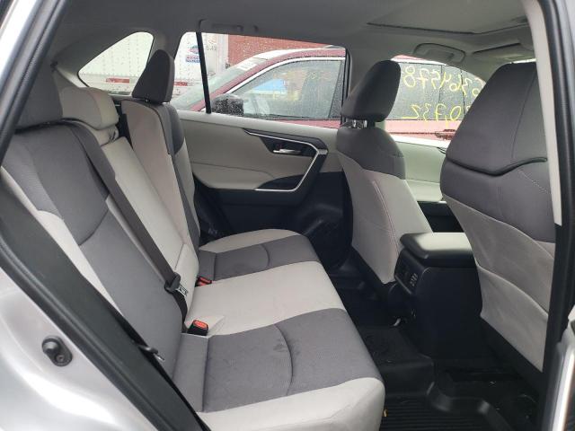 Photo 6 from auction – 2019 TOYOTA RAV4 XLE with VIN JTMP1RFVXKD021873