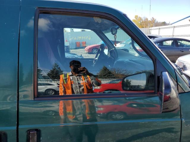 Photo 5 from auction – 2000 GMC SAFARI XT with VIN 1GTDM19W1YB535003