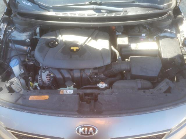 Photo 7 from auction – 2017 KIA FORTE EX with VIN KNAFX5A86H5707736