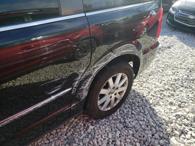 Photo 9 from auction – 2016 CHRYSLER TOWN & COU with VIN 2C4RC1BG9GR305477