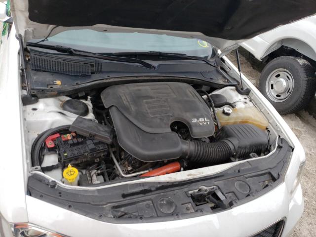 Photo 7 from auction – 2019 CHRYSLER 300 TOURIN with VIN 2C3CCAAG5KH577745