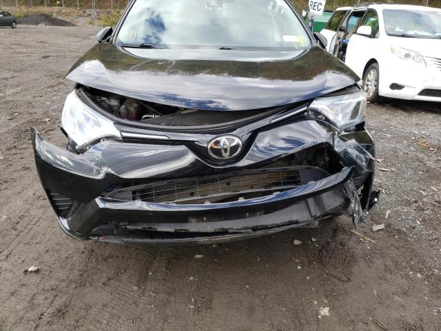 Photo 9 from auction – 2017 TOYOTA RAV4 LE with VIN 2T3BFREV7HW655893