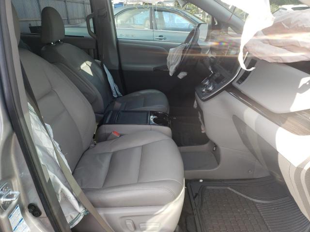 Photo 5 from auction – 2017 TOYOTA SIENNA XLE with VIN 5TDDZ3DC6HS161460
