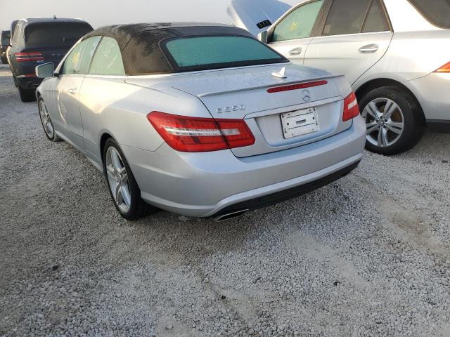 Foto 3 de la subasta – 2011 MERCEDES-BENZ E 550 con VIN WDDKK7CF0BF067764