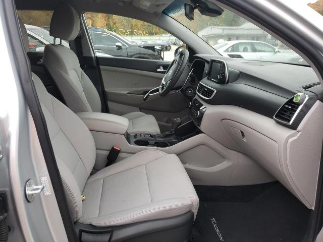 Photo 5 from auction – 2019 HYUNDAI TUCSON SE with VIN KM8J2CA40KU917271