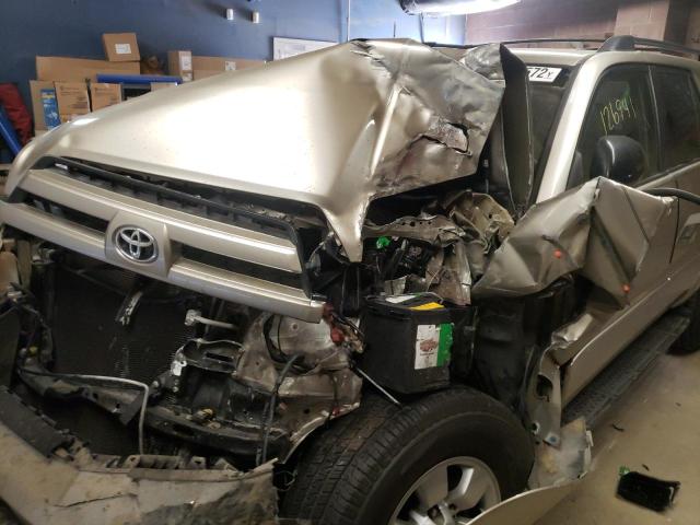 Photo 9 from auction – 2004 TOYOTA 4RUNNER SR with VIN JTEZU14R840039527