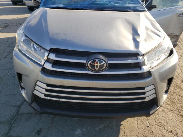Photo 7 from auction – 2019 TOYOTA HIGHLANDER with VIN 5TDKZRFH9KS365020