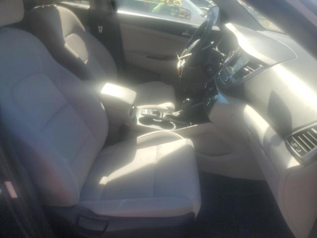 Photo 5 from auction – 2018 HYUNDAI TUCSON SEL with VIN KM8J3CA46JU680703