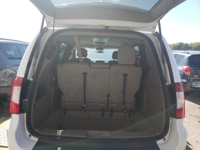 Photo 9 from auction – 2016 CHRYSLER TOWN & COU with VIN 2C4RC1BG3GR245745