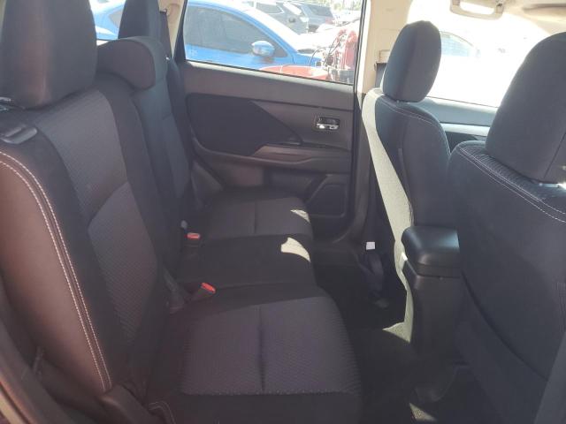 Photo 6 from auction – 2018 MITSUBISHI OUTLANDER with VIN JA4AD2A37JZ046946