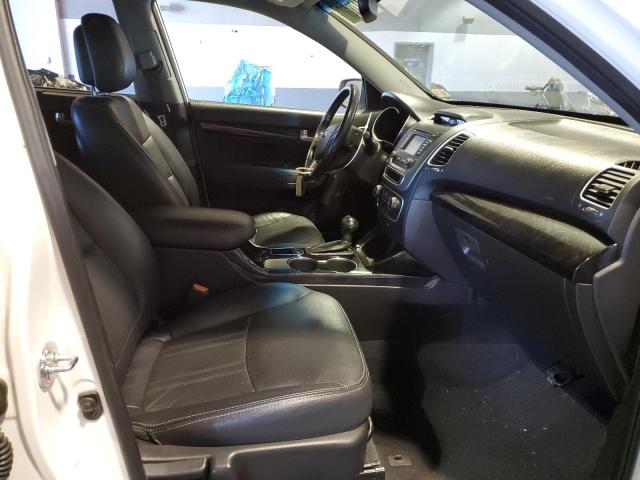 Photo 5 from auction – 2014 KIA SORENTO EX with VIN 5XYKUDA74EG498625