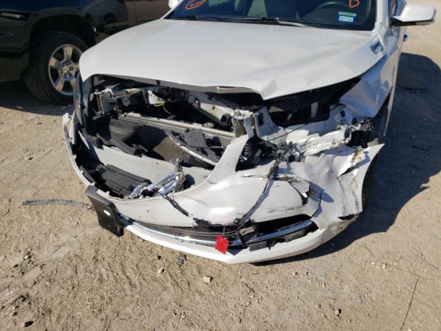 Photo 9 from auction – 2016 BUICK LACROSSE with VIN 1G4GB5G32GF249926