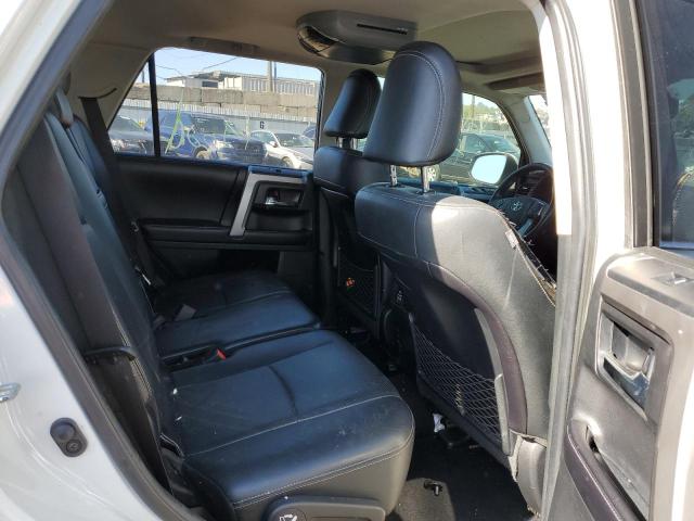 Photo 6 from auction – 2017 TOYOTA 4RUNNER SR with VIN JTEZU5JR7H5150641