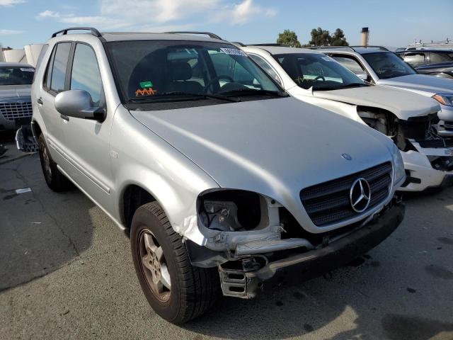 MERCEDES-BENZ ML 320 2000 with VIN 4JGAB54E7YA145443 - Photo from auction