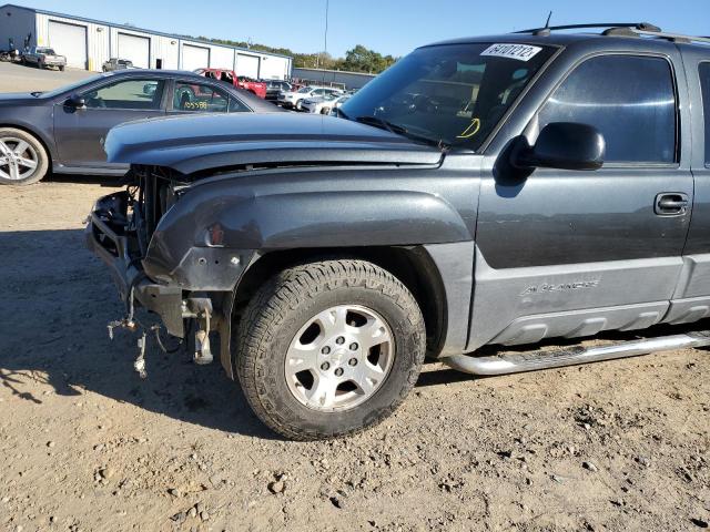 Photo 10 from auction – 2003 CHEVROLET AVALANCHE with VIN 3GNEC13T93G205087