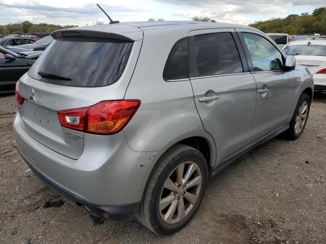 Photo 4 from auction – 2015 MITSUBISHI OUTLANDER with VIN 4A4AP4AU9FE003654