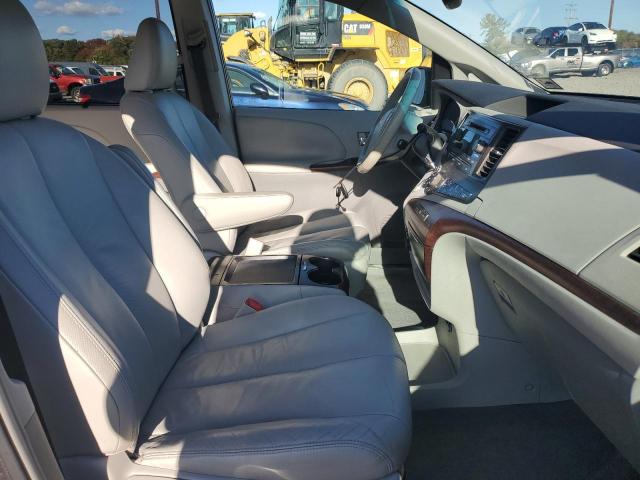 Photo 5 from auction – 2011 TOYOTA SIENNA XLE with VIN 5TDYK3DC0BS027556