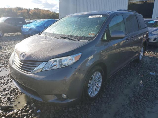 Photo 2 from auction – 2011 TOYOTA SIENNA XLE with VIN 5TDYK3DC0BS027556