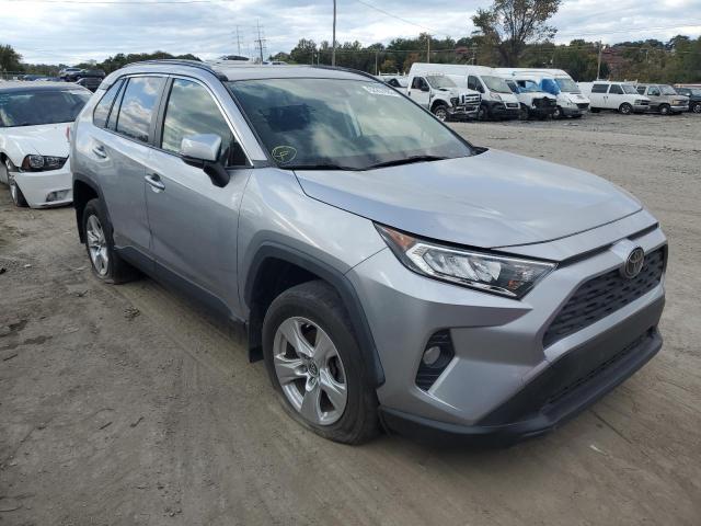 TOYOTA RAV4 XLE 2019 with VIN JTMP1RFV7KD513275 - Photo from auction