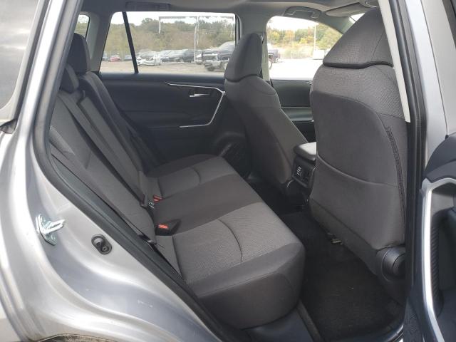 Photo 6 from auction – 2019 TOYOTA RAV4 XLE with VIN JTMP1RFV7KD513275