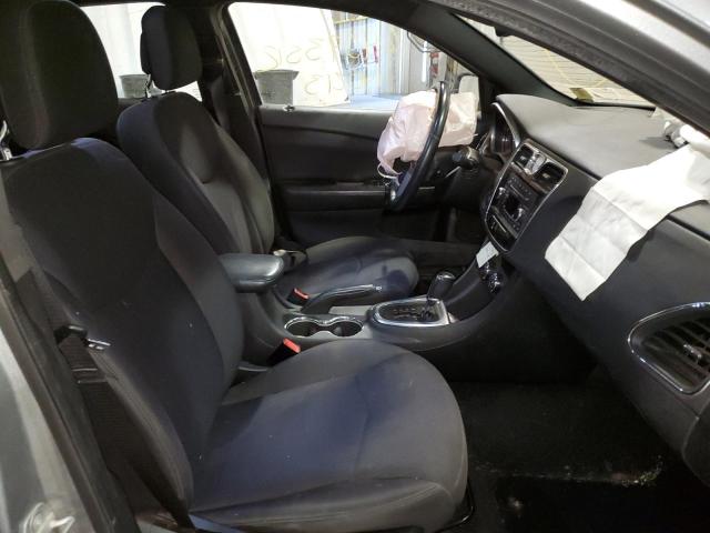 Photo 5 from auction – 2013 CHRYSLER 200 TOURIN with VIN 1C3CCBBB7DN570928
