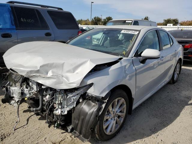 Photo 2 from auction – 2022 TOYOTA CAMRY LE with VIN 4T1C11AK4NU062402