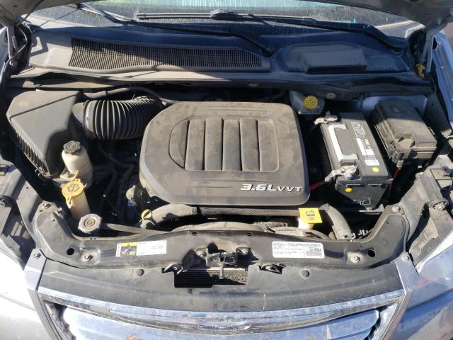 Photo 7 from auction – 2016 CHRYSLER TOWN & COU with VIN 2C4RC1BG9GR296263