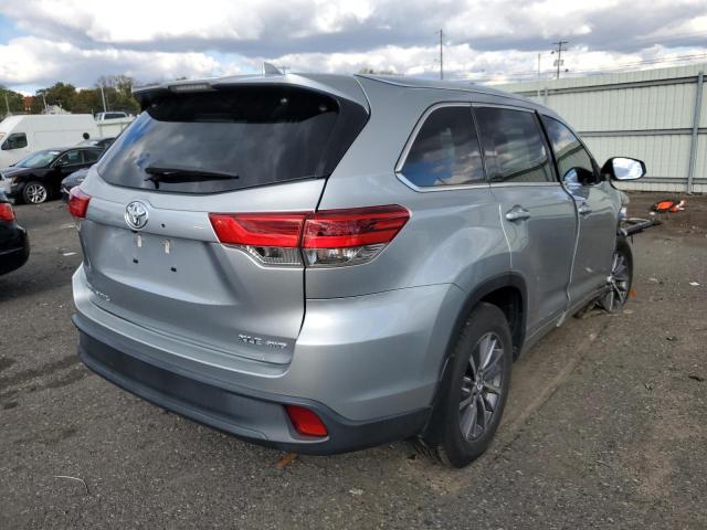 Фото 4 с аукциона – 2017 TOYOTA HIGHLANDER с VIN 5TDJZRFH7HS362072