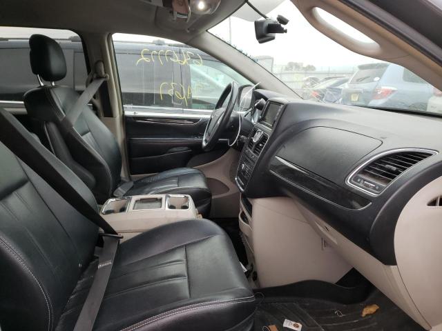 Photo 5 from auction – 2015 CHRYSLER TOWN & COU with VIN 2C4RC1BG6FR589228