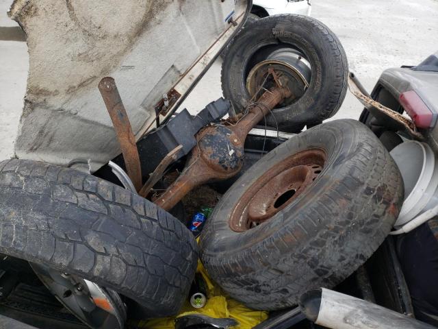 Photo 9 from auction – 2001 NISSAN FRONTIER C with VIN 1N6ED27YX1C325558