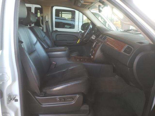 Photo 5 from auction – 2008 CHEVROLET SUBURBAN C with VIN 3GNFC16028G219104