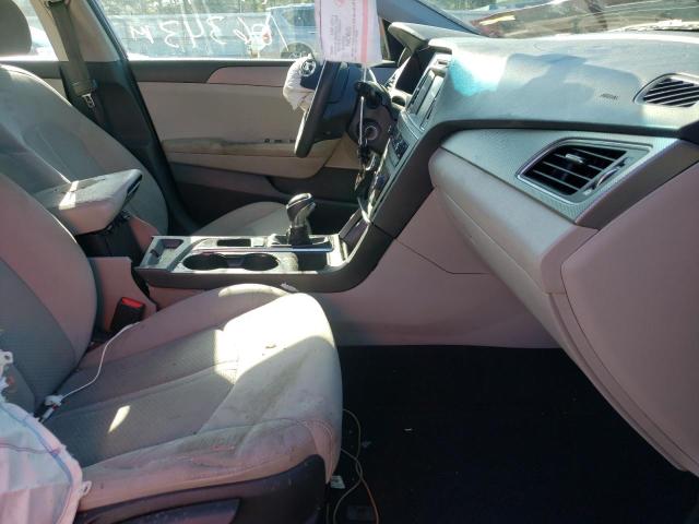 Photo 5 from auction – 2016 HYUNDAI SONATA SE with VIN 5NPE24AF1GH378674