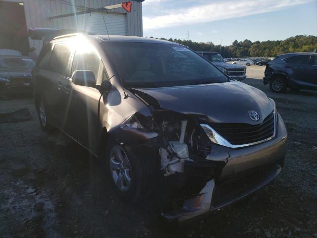 Photo 1 from auction – 2014 TOYOTA SIEANNA with VIN 5TDKK3DC5ES407373