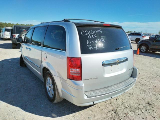 Photo 3 from auction – 2010 CHRYSLER TOWN & COU with VIN 2A4RR5D13AR441040