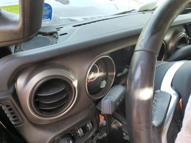 Photo 8 from auction – 2020 JEEP GLADIATOR with VIN 1C6HJTAG4LL137403