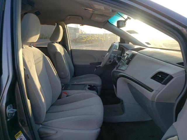 Photo 5 from auction – 2013 TOYOTA SIENNA LE with VIN 5TDKK3DC6DS366315