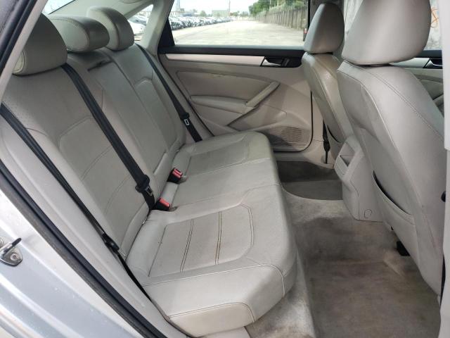 Photo 6 from auction – 2012 VOLKSWAGEN PASSAT SE with VIN 1VWBP7A32CC039114