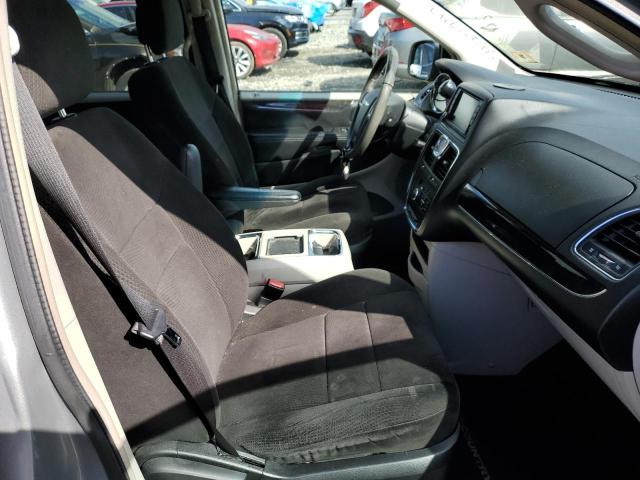 Photo 5 from auction – 2013 CHRYSLER TOWN & COU with VIN 2C4RC1BG5DR605030