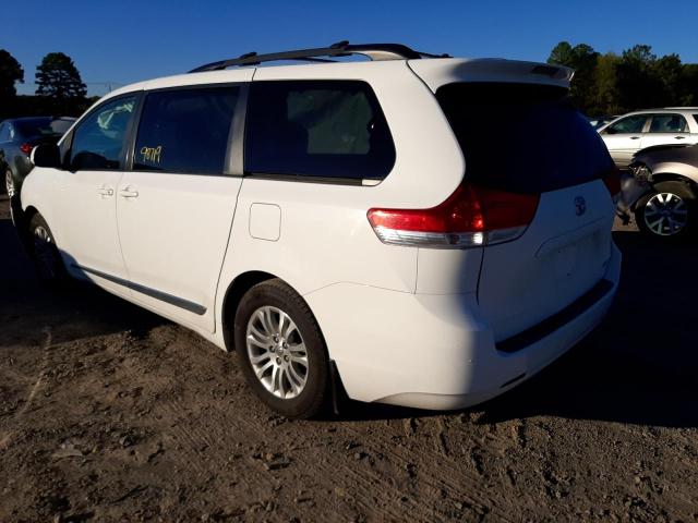 Photo 3 from auction – 2014 TOYOTA SIENNA XLE with VIN 5TDYK3DC7ES463471