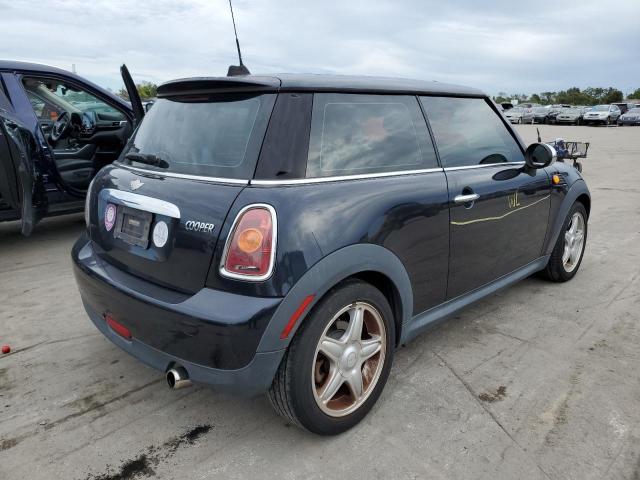 Photo 4 from auction – 2007 MINI COOPER with VIN WMWMF33597TL78901