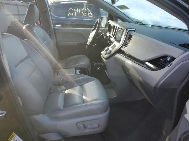 Photo 5 from auction – 2017 TOYOTA SIENNA XLE with VIN 5TDYZ3DC4HS854853