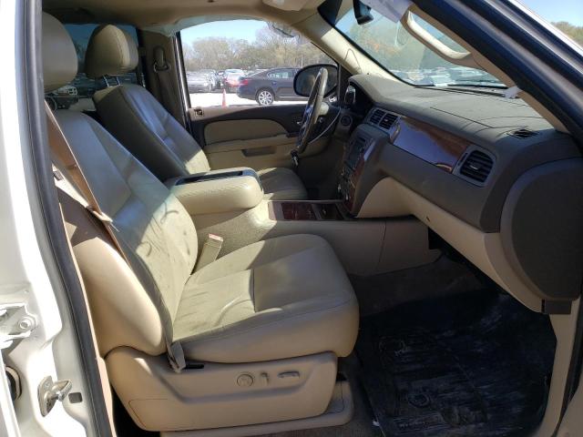 Photo 5 from auction – 2011 CHEVROLET SUBURBAN K with VIN 1GNSKKE38BR131992