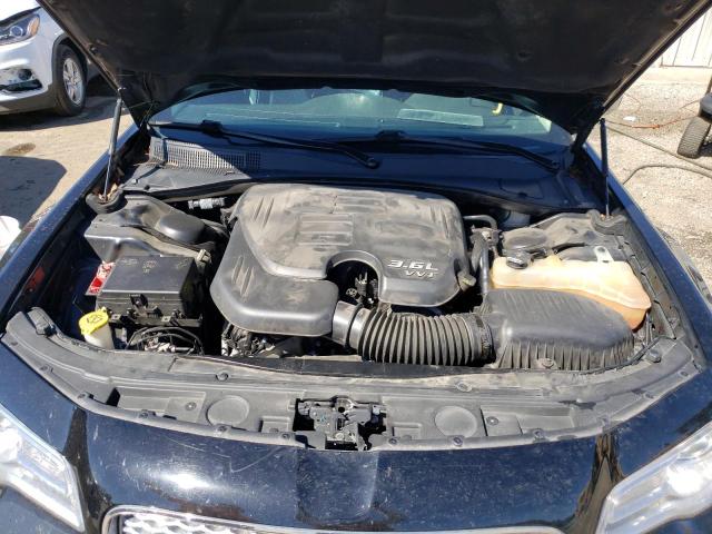Photo 7 from auction – 2019 CHRYSLER 300 LIMITE with VIN 2C3CCAEG8KH689711