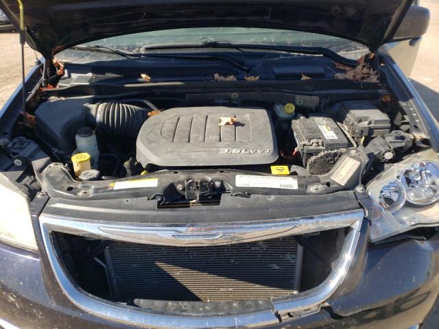Photo 7 from auction – 2011 CHRYSLER TOWN & COU with VIN 2A4RR8DG0BR604931