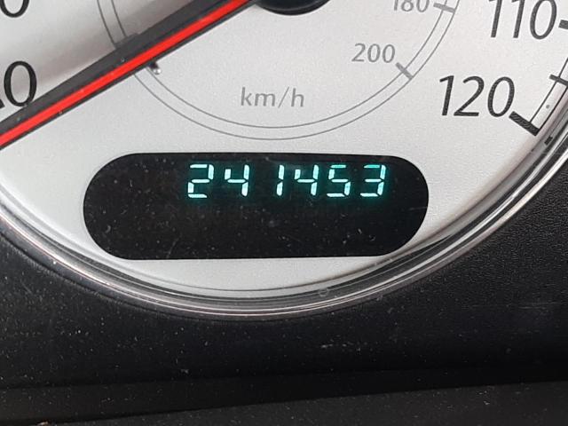 Photo 8 from auction – 2005 CHRYSLER TOWN & COU with VIN 2C8GP64L15R479462
