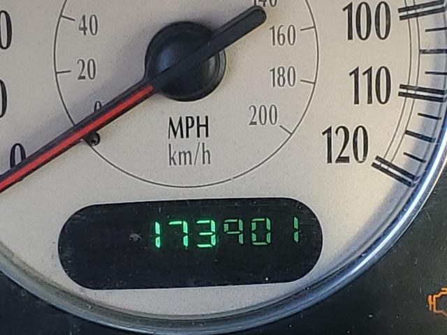 Photo 8 from auction – 2003 CHRYSLER TOWN & COU with VIN 2C8GP64L33R212370